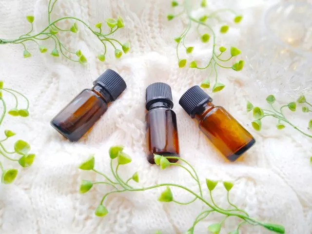精油(エッセンシャルオイル)